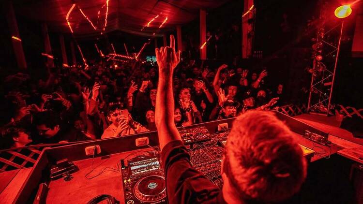 Feel the floor shake as Oscar L lands at Illuzion Phuket Feel the floor shake as Oscar L lands at Illuzion Phuket