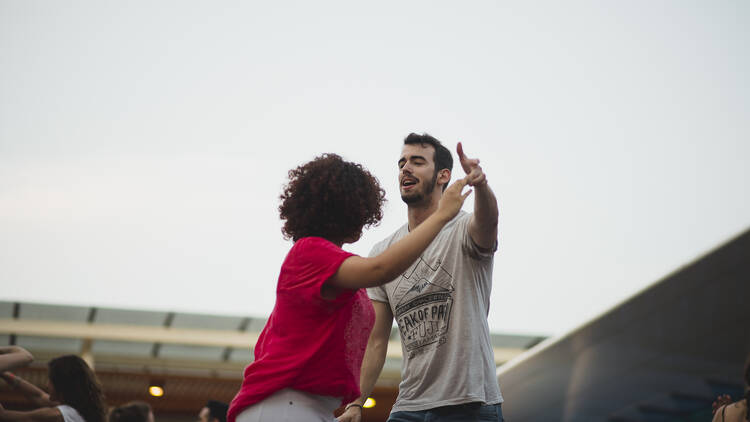 Per moure l'esquelet