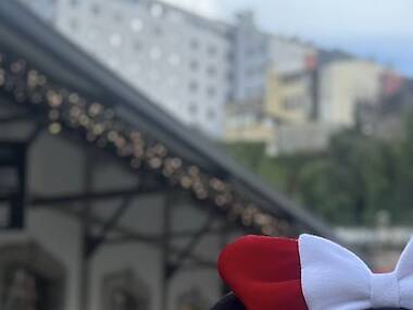 Tripas de chocolate, vinho quente e o Mickey e a Minnie a animar a festa. O Natal chegou ao Time Out Market Porto Tripas de chocolate, vinho quente e o Mickey e a Minnie a animar a festa. O Natal chegou ao Time Out Market Porto