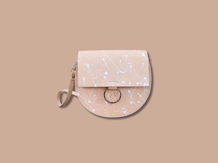 Malinha de cintura em pele