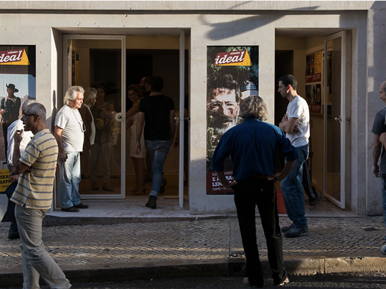 Numa semana sem cinema por avaria do projector, Ideal ganha apoio de 20 mil euros Numa semana sem cinema por avaria do projector, Ideal ganha apoio de 20 mil euros