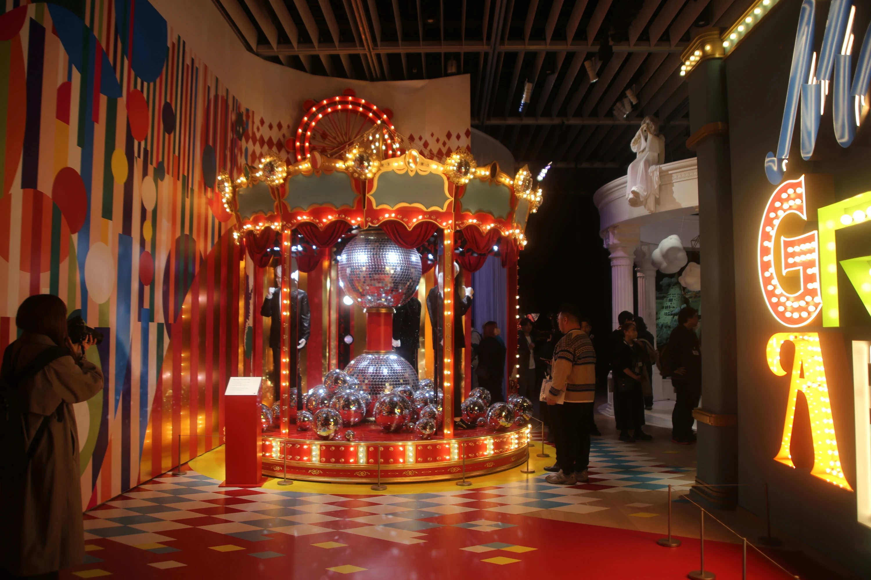 Mrs. GREEN APPLE MGA MAGICAL 10 YEARS EXHIBITION「Wonder Museum」　