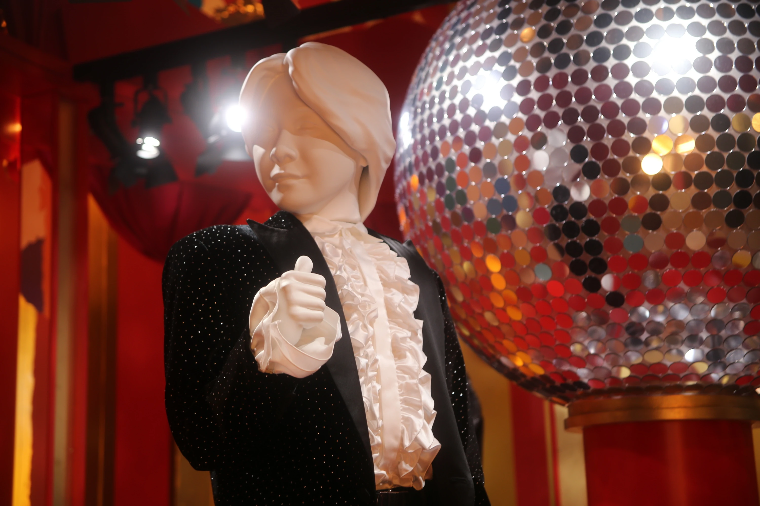 Mrs. GREEN APPLE MGA MAGICAL 10 YEARS EXHIBITION「Wonder Museum」　