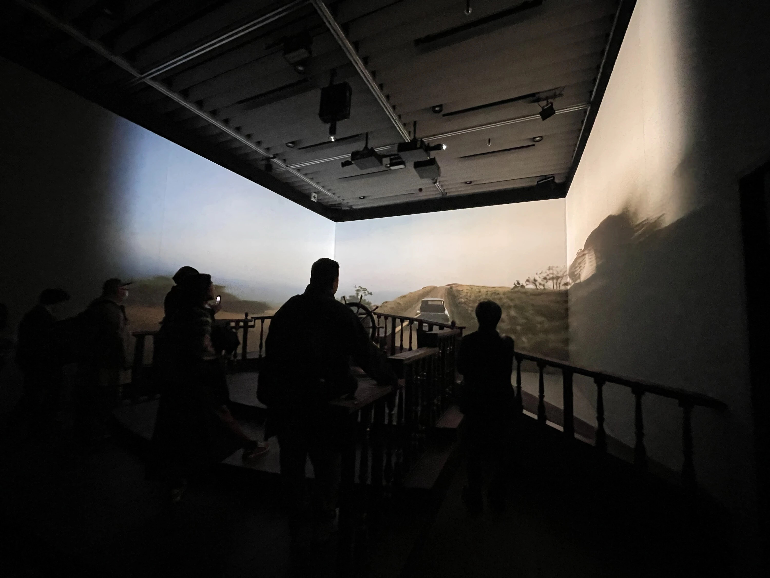 Mrs. GREEN APPLE MGA MAGICAL 10 YEARS EXHIBITION「Wonder Museum」　