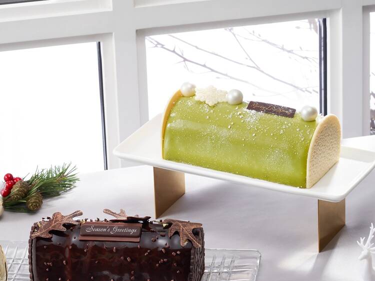 Mascarpone and Pandan Log Cake, The St. Regis Singpapore Mascarpone and Pandan Log Cake, The St. Regis Singpapore