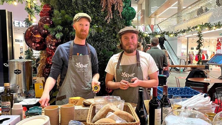 Herkuttele Wine Bar Mötessä Herkuttele Wine Bar Mötessä