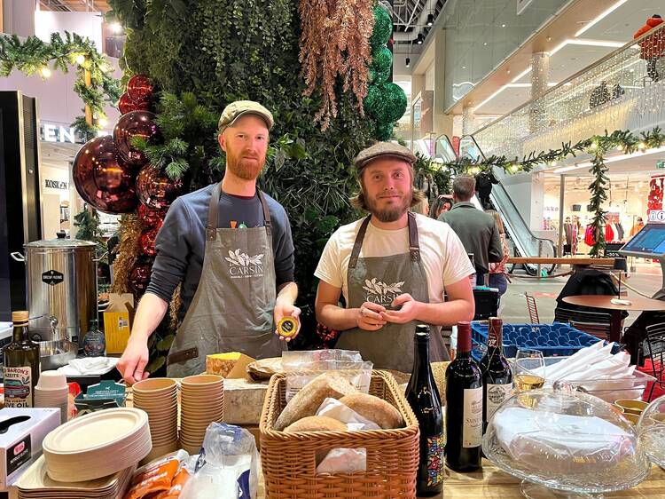 Herkuttele Wine Bar Mötessä Herkuttele Wine Bar Mötessä