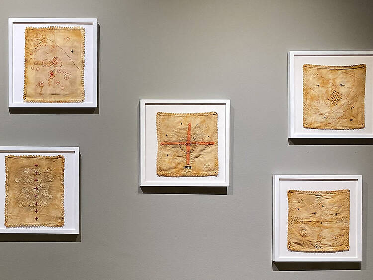 De los retazos me construyo. Erika Ewel De los retazos me construyo. Erika Ewel