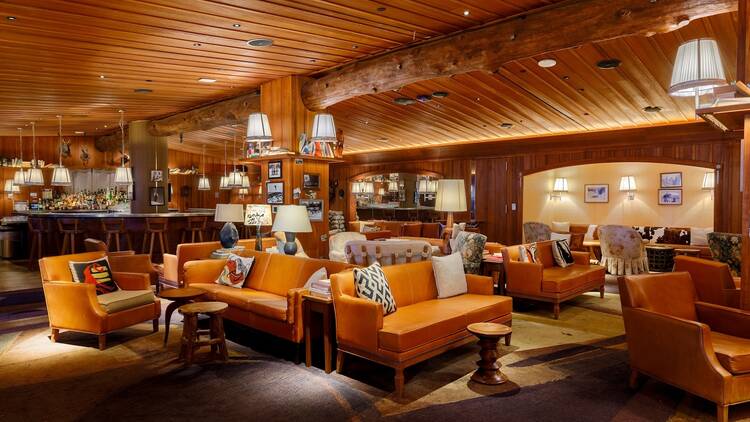 Le Chalet at L’Avenue at Saks Le Chalet at L’Avenue at Saks