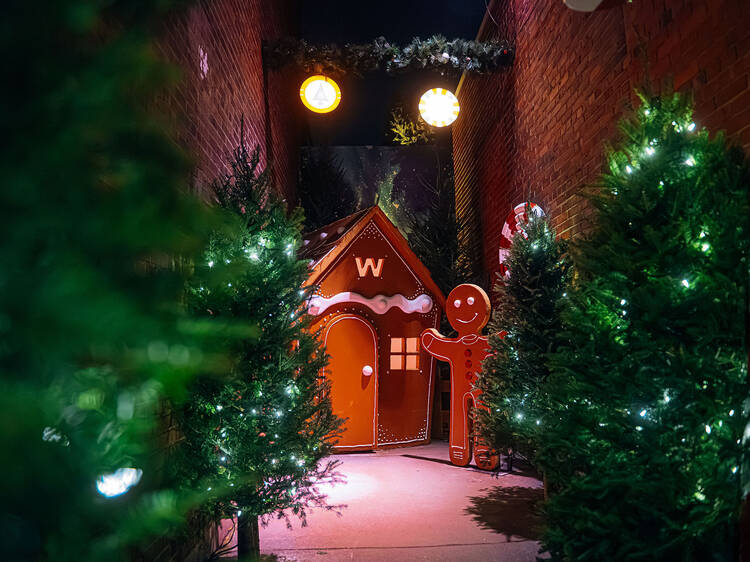 Find a magical Candyland world in this enchanted Montreal alleyway Find a magical Candyland world in this enchanted Montreal alleyway