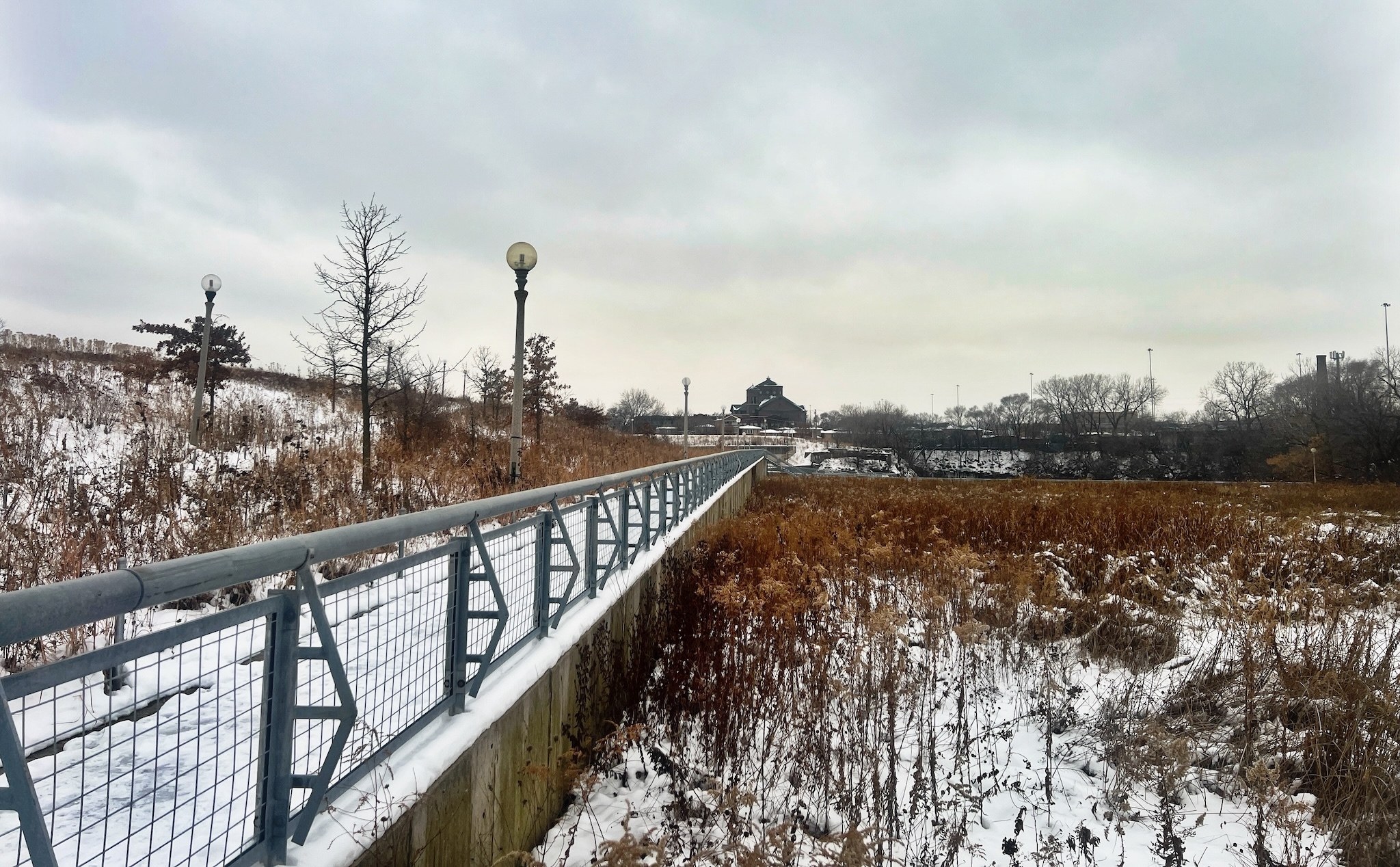 This former quarry is the most stunning park to visit in Chicago this winter