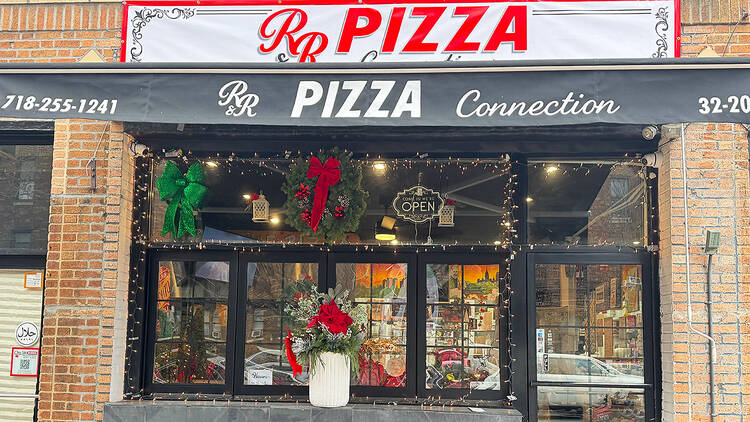 5 5 (R&R Pizza Collection)