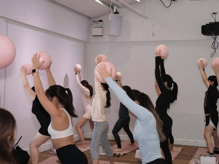 ชวนแก๊งเพื่อนสาวฉลองคริสต์มาสแบบอบอุ่นกับเวิร์กช็อปสุดคิ้วท์จาก It's okay besties club ชวนแก๊งเพื่อนสาวฉลองคริสต์มาสแบบอบอุ่นกับเวิร์กช็อปสุดคิ้วท์จาก It's okay besties club