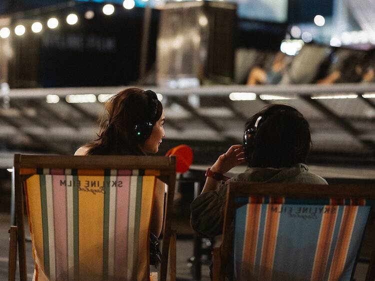 ดูหนังโรแมนติกฟีลกู้ดต้อนรับคริสต์มาสบนดาดฟ้าตึก River City Bangkok ดูหนังโรแมนติกฟีลกู้ดต้อนรับคริสต์มาสบนดาดฟ้าตึก River City Bangkok