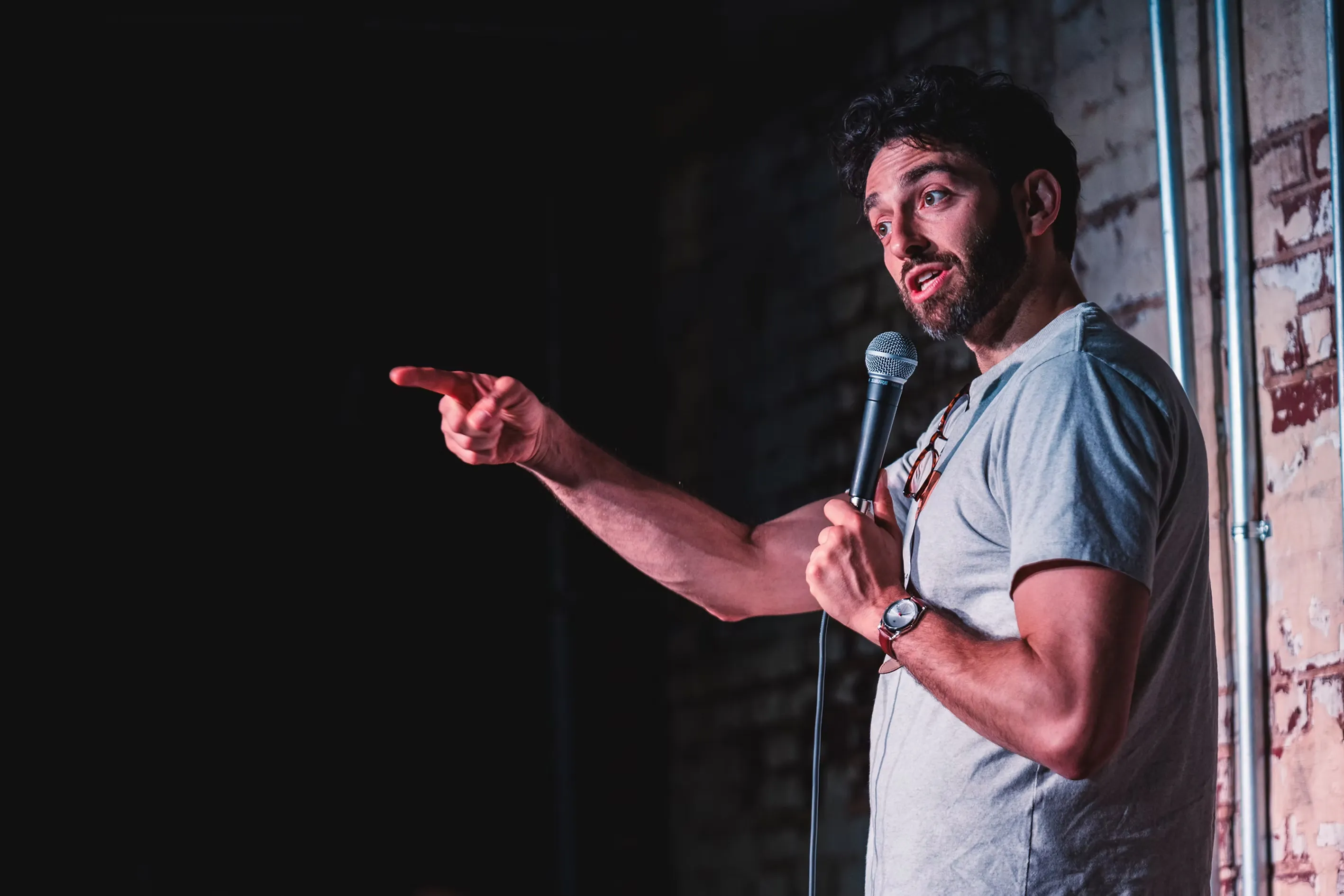 Gianmarco Soresi performing stand-up