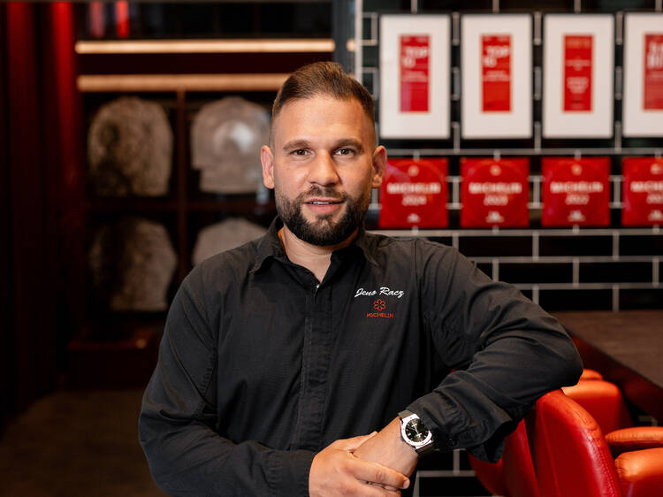 A konyhában: Rácz Jenő, a M'EAT by Rácz Jenő konyhafőnöke