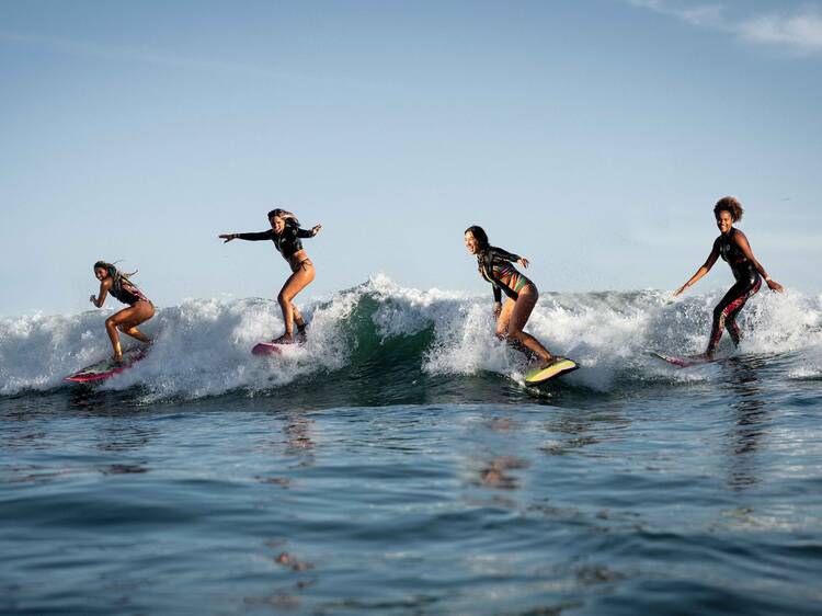 Moda de verão: FARM Etc e Rip Curl lançam collab global inédita que celebra o surf feminino com estilo e performance Moda de verão: FARM Etc e Rip Curl lançam collab global inédita que celebra o surf feminino com estilo e performance