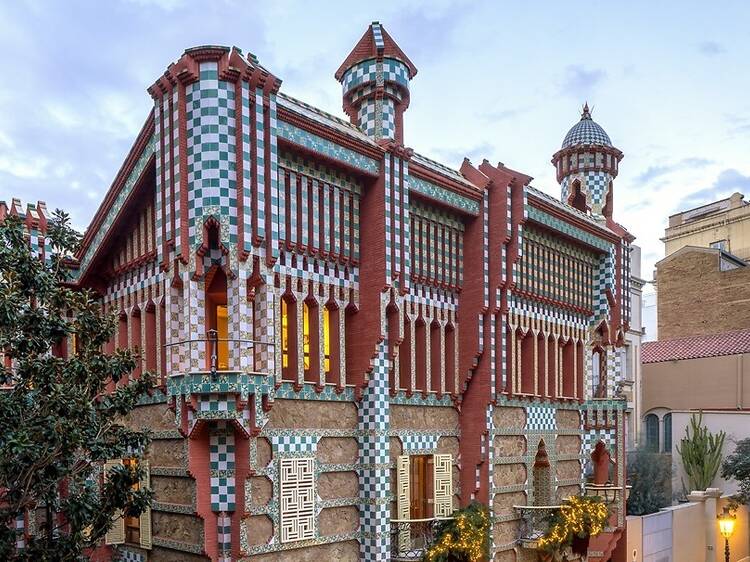 Visita guiada de Navidad con aperitivo en Casa Vicens