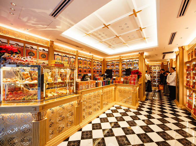 ã¢ããã³çºãé座ã«éèšããã³ãŒããŒã®å®®æ®¿ãBacha Coffeeããæ¥æ¬åäžéž ã¢ããã³çºãé座ã«éèšããã³ãŒããŒã®å®®æ®¿ãBacha Coffeeããæ¥æ¬åäžéž