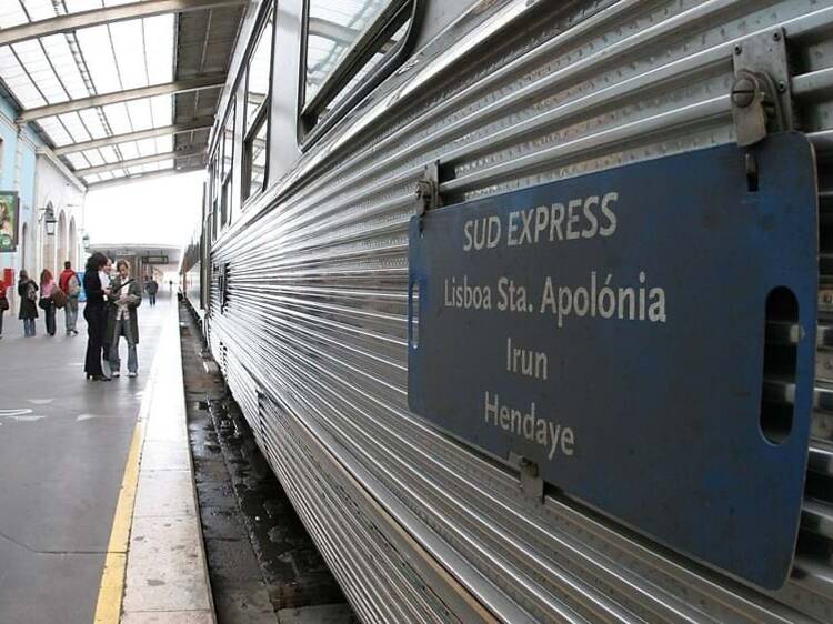 Cidadãos vão manifestar-se de pijama em Santa Apolónia, pelo regresso do Sud Express e do Lusitânia Cidadãos vão manifestar-se de pijama em Santa Apolónia, pelo regresso do Sud Express e do Lusitânia