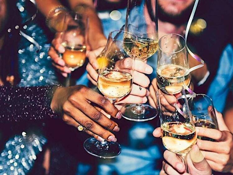 New Year's Eve 25-26 New Year's Eve 25-26