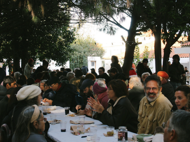 Chegou a altura do ano em que almoçamos com Luísa. É o encontro comunitário da Largo Residências Chegou a altura do ano em que almoçamos com Luísa. É o encontro comunitário da Largo Residências