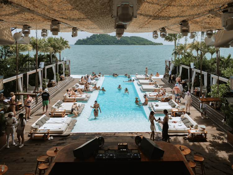 Yona Beach Club Yona Beach Club