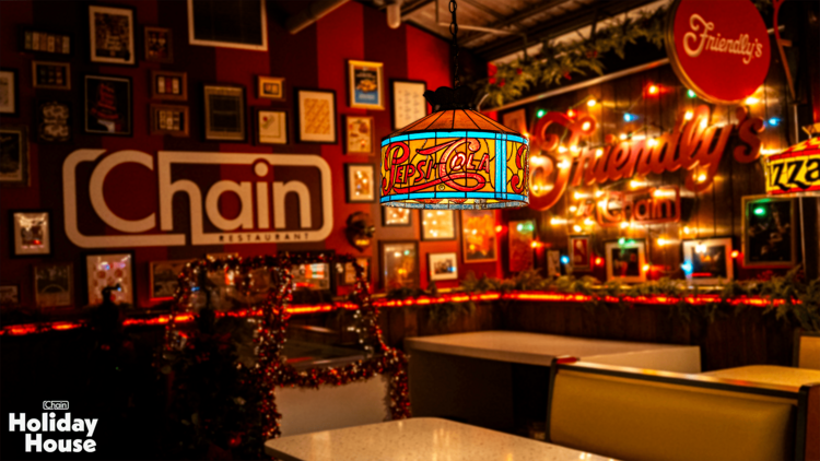 Chain Holiday House Chain Holiday House