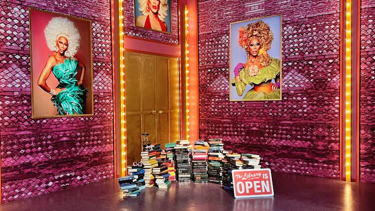 Drag Race: The Experience One of many rooms in the "Drag Race: The Experience" installation in Logan Square, Chicago.