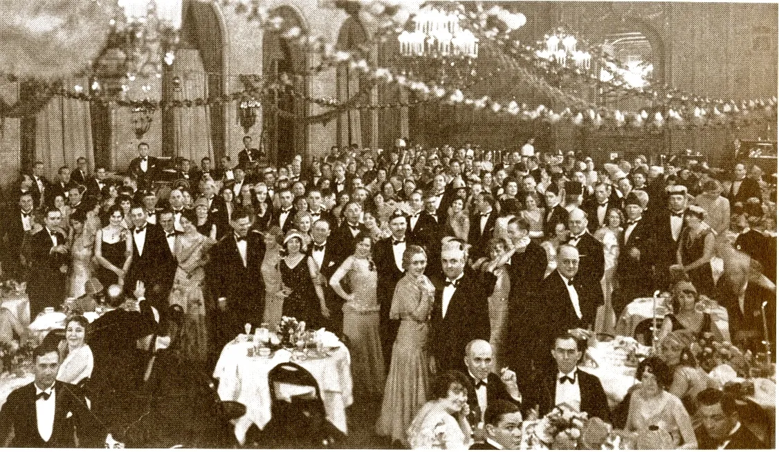 The Main Dining Room at the Jonathan Club (1930)