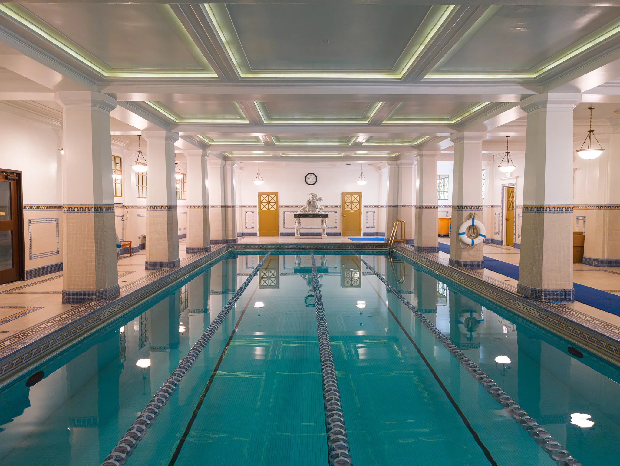 The pool at the Jonathan Club