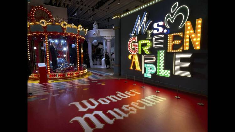 Mrs. GREEN APPLEのデビュー10周年を締めくくる展覧会「Wonder Museum