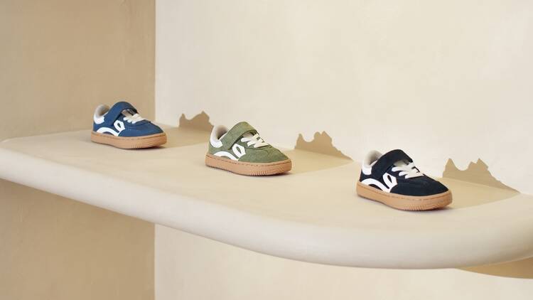 La marca que está revolucionando el calzado barefoot abre su primera tienda en una de las calles más elegantes de Madrid