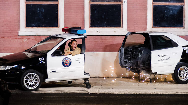 Loca Academia de Policía. Parque Warner Madrid