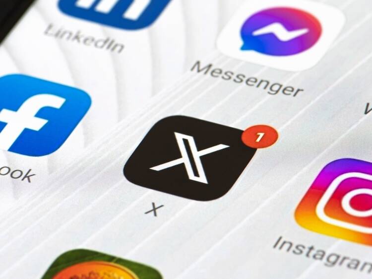 Will British passport holders visiting the US soon be forced to provide 5 years of social media history?