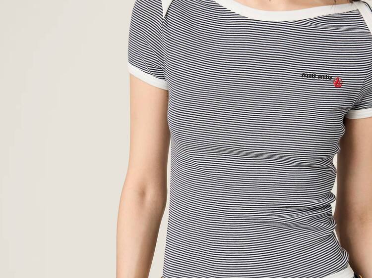 Pour les amateurs de collab : t-shirt Petit Bateau x Miu Miu