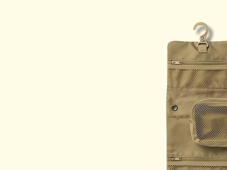 Necessaire com cabide, Muji