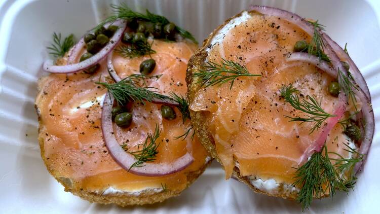 Apollo Bagels | Bagel with smoked salmon, cream cheese and capers