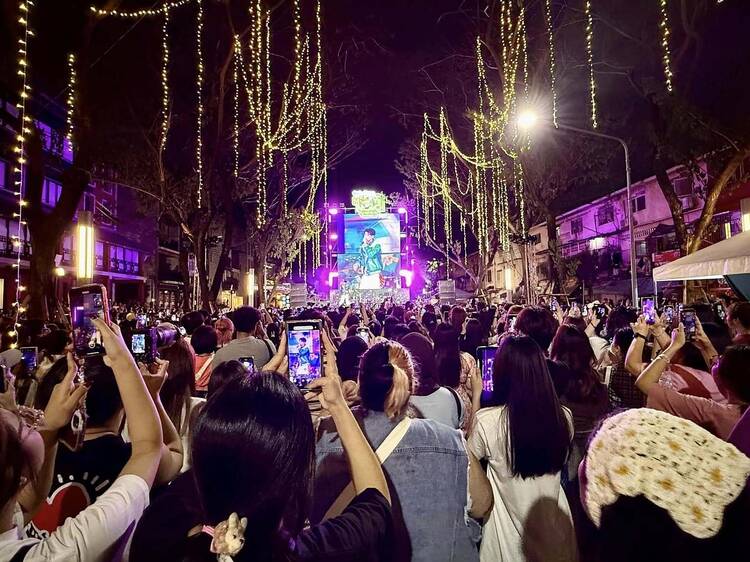 ตะลุยชิมสตรีตฟู้ด ฟัง Scrubb ส่งท้ายปีบนถนนบรรทัดทองที่งาน Banthat Thong Joyful Fest ตะลุยชิมสตรีตฟู้ด ฟัง Scrubb ส่งท้ายปีบนถนนบรรทัดทองที่งาน Banthat Thong Joyful Fest