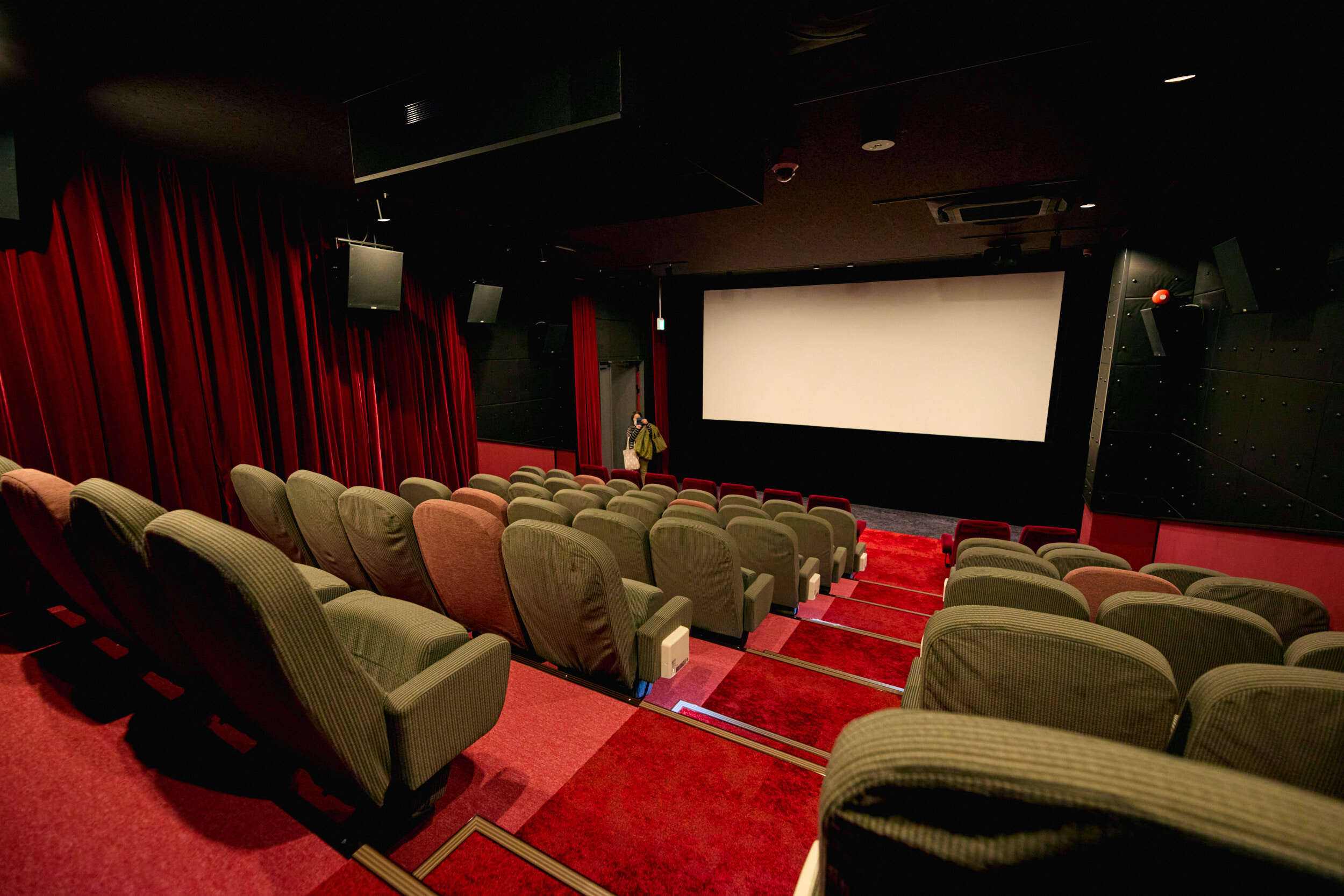 神保町に再び映画の火がともる ミニシアター「シネマリス」が誕生