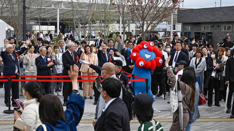 Osaka-Kansai Expo Photojournalism Exhibition Osaka-Kansai Expo Photojournalism Exhibition