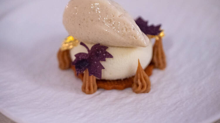 Jälkiruoka raivntola Olossa Helsingissä