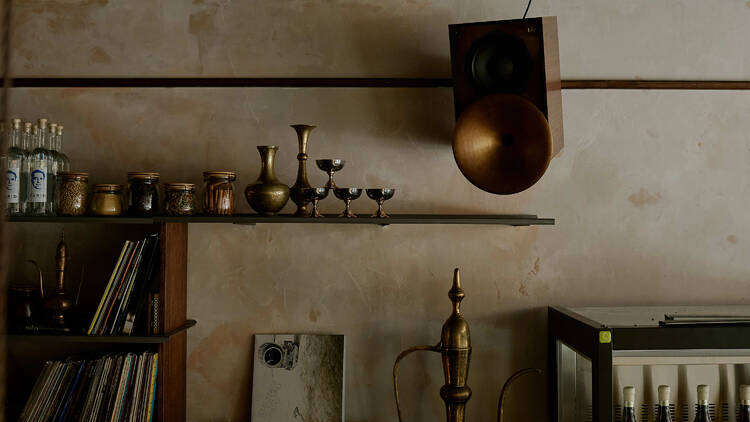 Zareh Speakers and decor at Zareh.