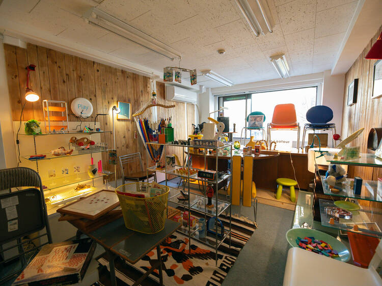 ビル一棟がカフェ＆ビンテージショップに、「SUNDAE APART」が蔵前に誕生