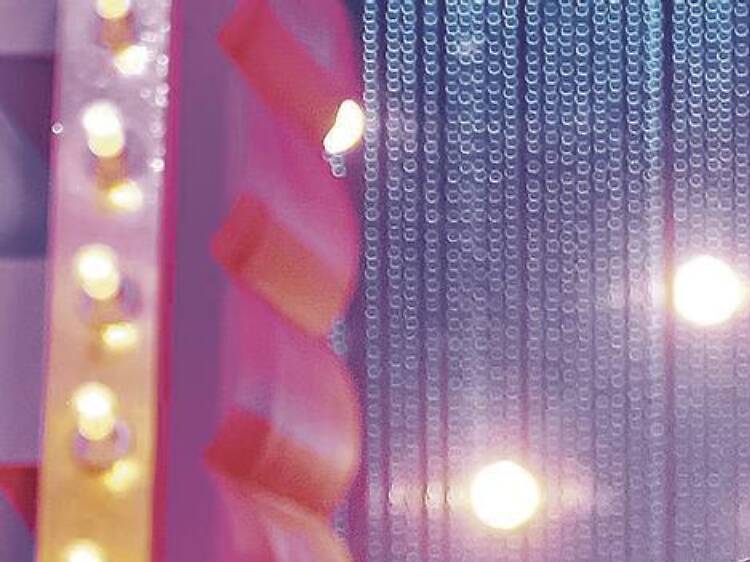 La exposición que los amantes de la moda no querrán perderse en 2026 (y es gratis): 160 piezas firmadas por Ana Locking recorrerán esta sala de Madrid