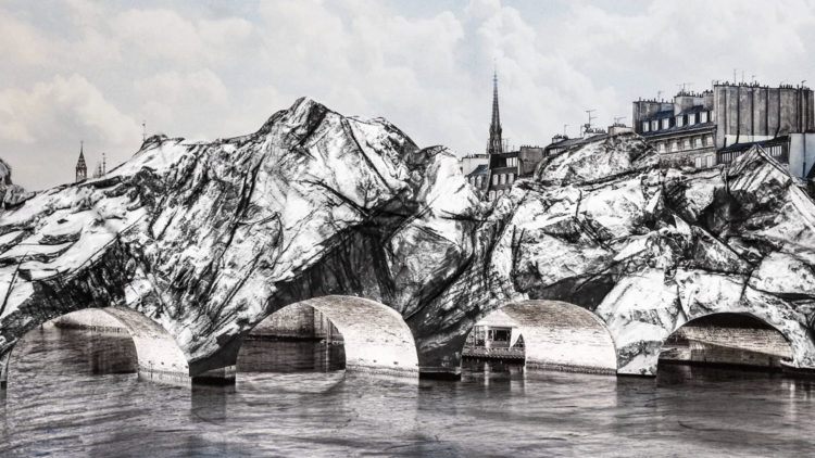 เดินลอดผ่านงานศิลปะถ้ำจำลองใจกลางกรุงปารีส