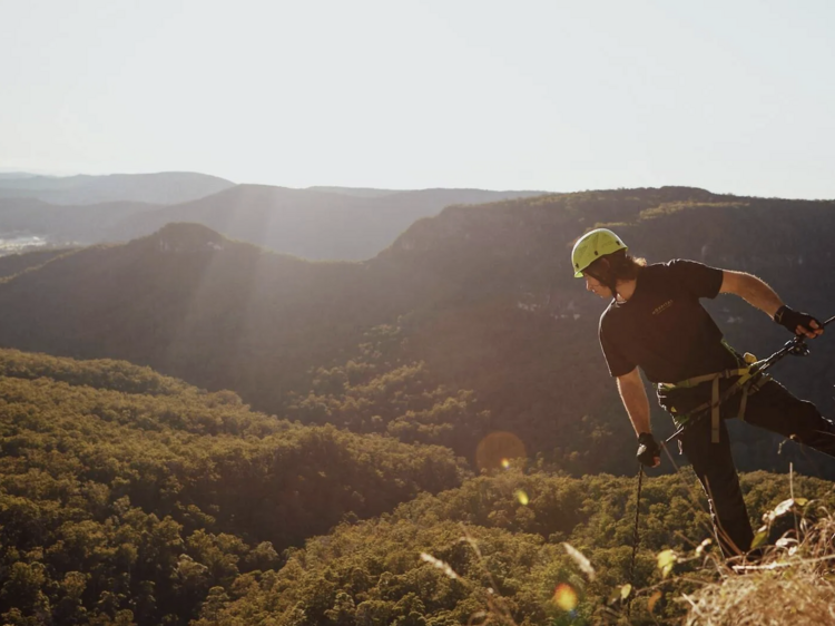 โหนสลิงเหนืออุทยานแห่งชาติที่งดงามที่สุดแห่งหนึ่งของออสเตรเลีย ควีนส์แลนด์