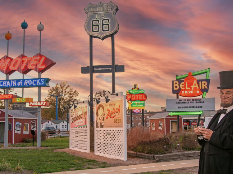 ออกไปแตะขอบฟ้าบนถนนสายตำนานอายุ 100 ปี