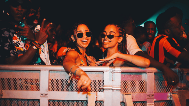 เต้นรำไปกับเพลง R&B ยุคเก่าและใหม่ที่เทศกาลดนตรีเปิดใหม่สุดปัง