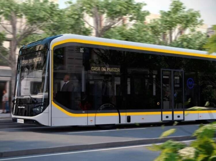 Ei-lo, finalmente. Metrobus do Porto começa a funcionar em Fevereiro e será grátis durante um mês Ei-lo, finalmente. Metrobus do Porto começa a funcionar em Fevereiro e será grátis durante um mês